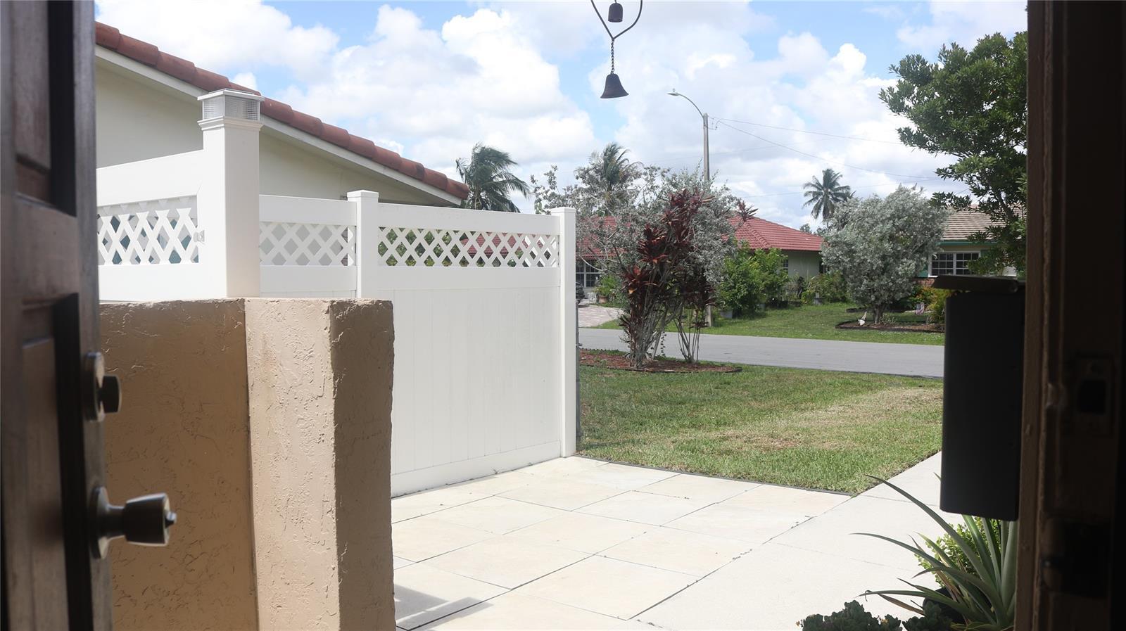 Building Photo - 4105 NW 78th Ter