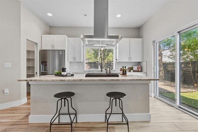 Building Photo - 5609 Tura Ln