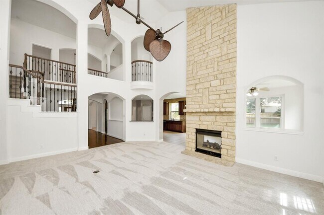 Building Photo - 3811 Parkside Dr