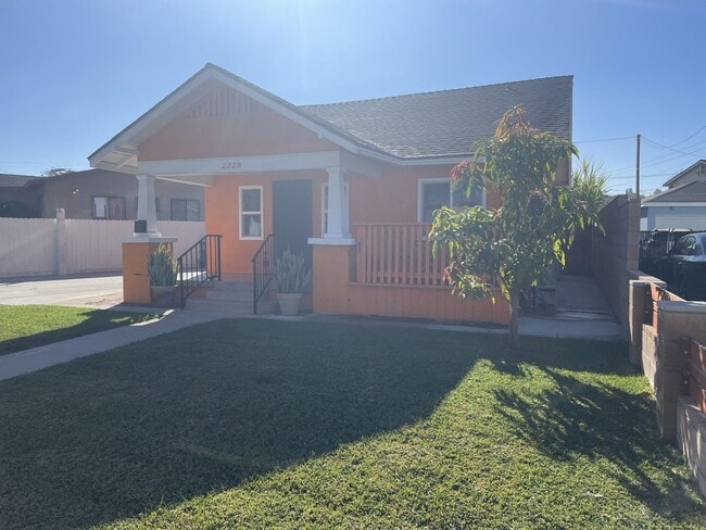 Building Photo - Wonderful Newly Remodeled 2 Bedroom House in Prime Alhambra Location