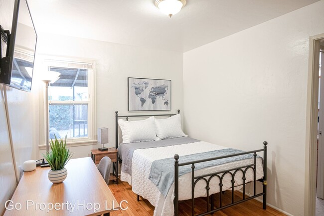 Building Photo - 3 br, 2 bath House - 147 S Mathilda Ave