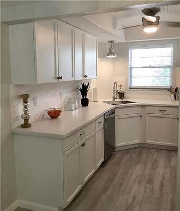 Building Photo - 18081 SE Country Club Dr