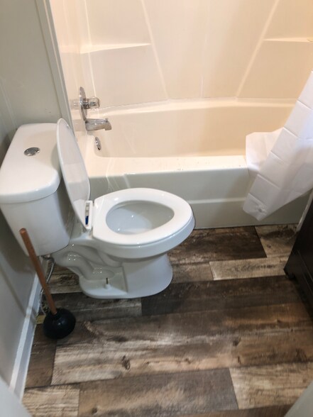 Building Photo - 675 Jefferson St