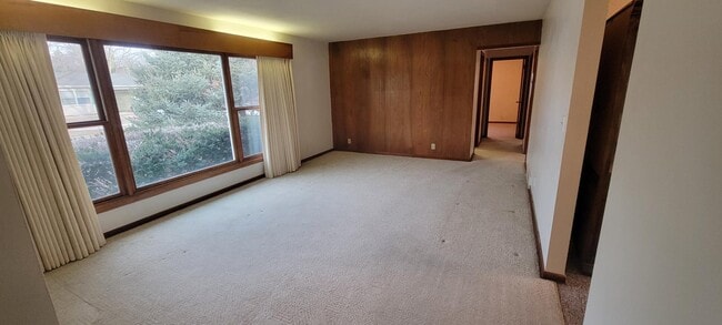 Building Photo - 421 Prentis Ave