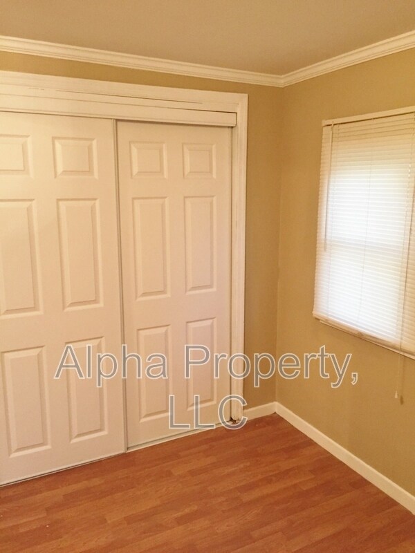 Building Photo - 304 Donnybrook Ave