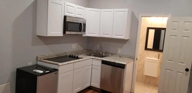 Building Photo - The Adams Apartments