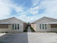 Building Photo - 3B/2B Gated Community, Pet friendly- Edinburg TX