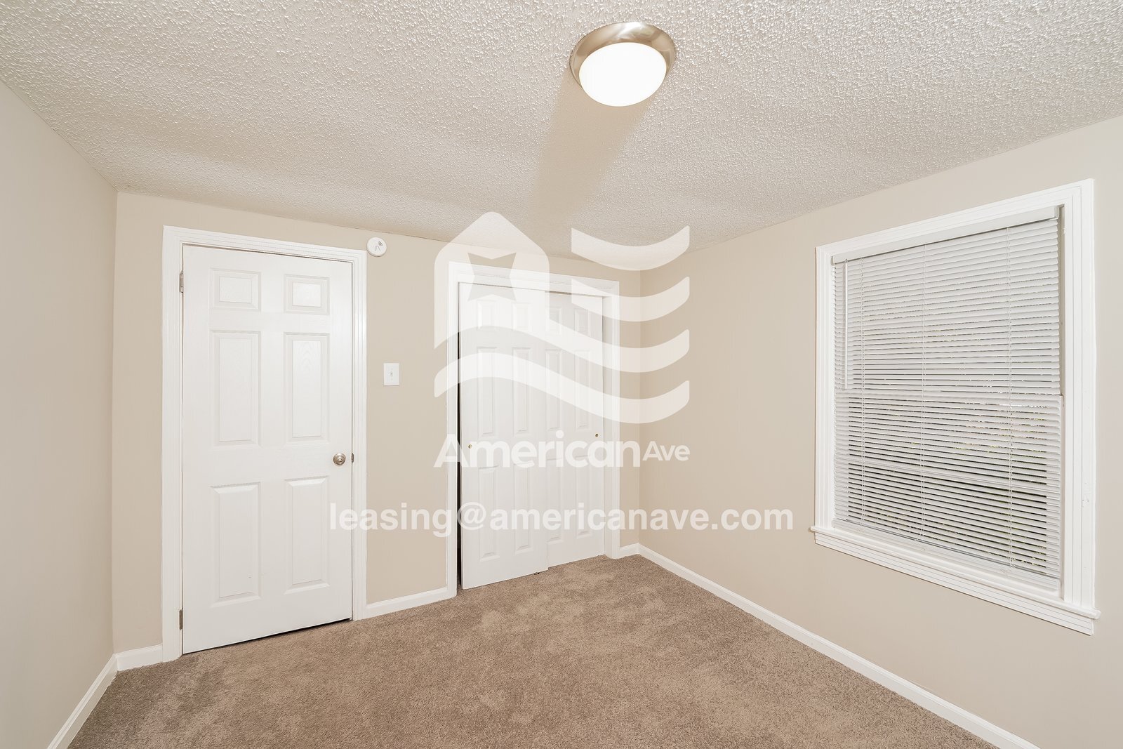 Building Photo - 487 6th Ave SW