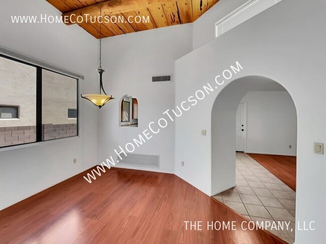 Building Photo - 11854 N Desert Slopes Way