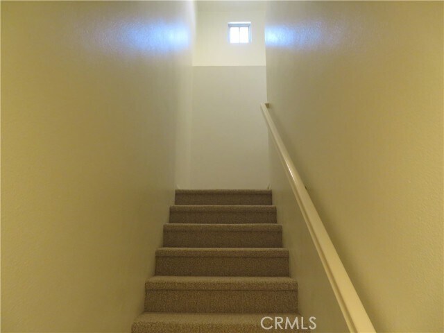 Building Photo - 93 Winding Way
