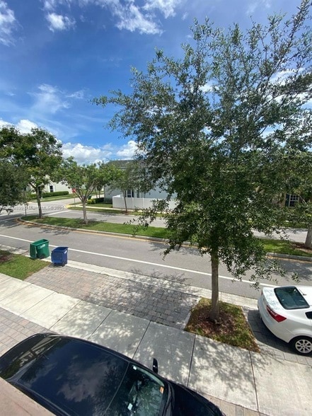 Building Photo - 16934 SW 92nd St Cir