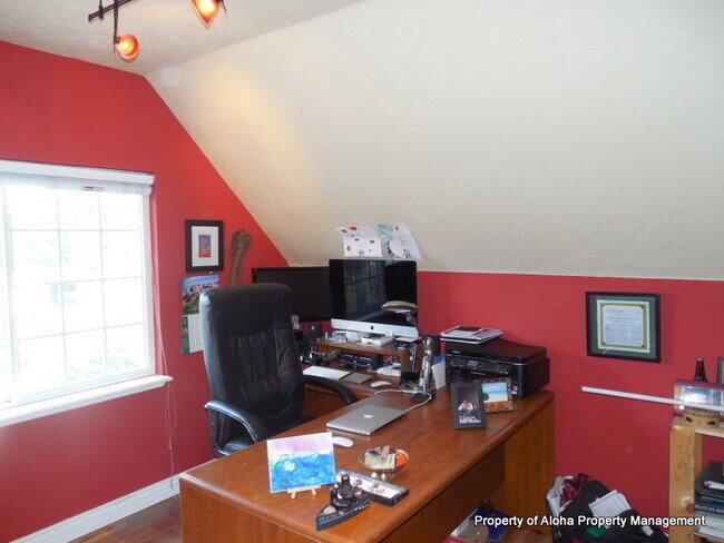 Building Photo - 1156 S Shoshone St