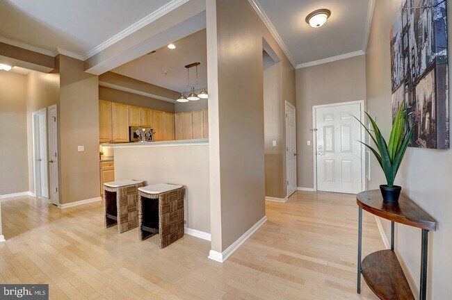 Building Photo - 4951 Brenman Park Dr