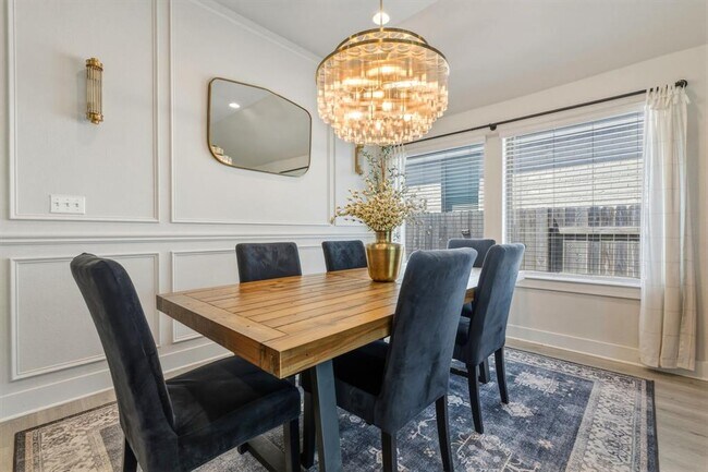 Building Photo - 4505 Post Loop