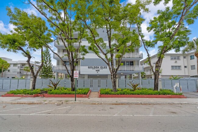 Building Photo - 468 Golden Isles Dr