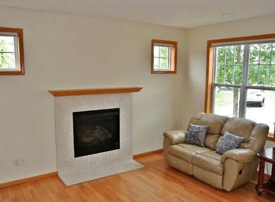 Building Photo - 1554 Independence Dr