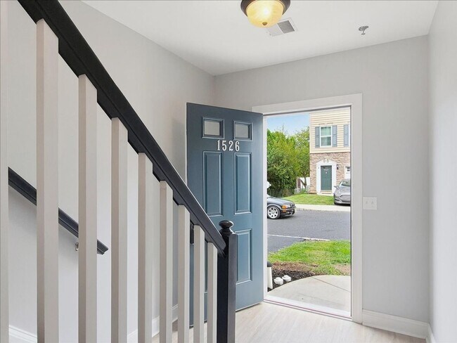 Building Photo - 1526 Brookstone Pl