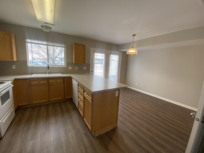 Building Photo - 2355 N 275 E