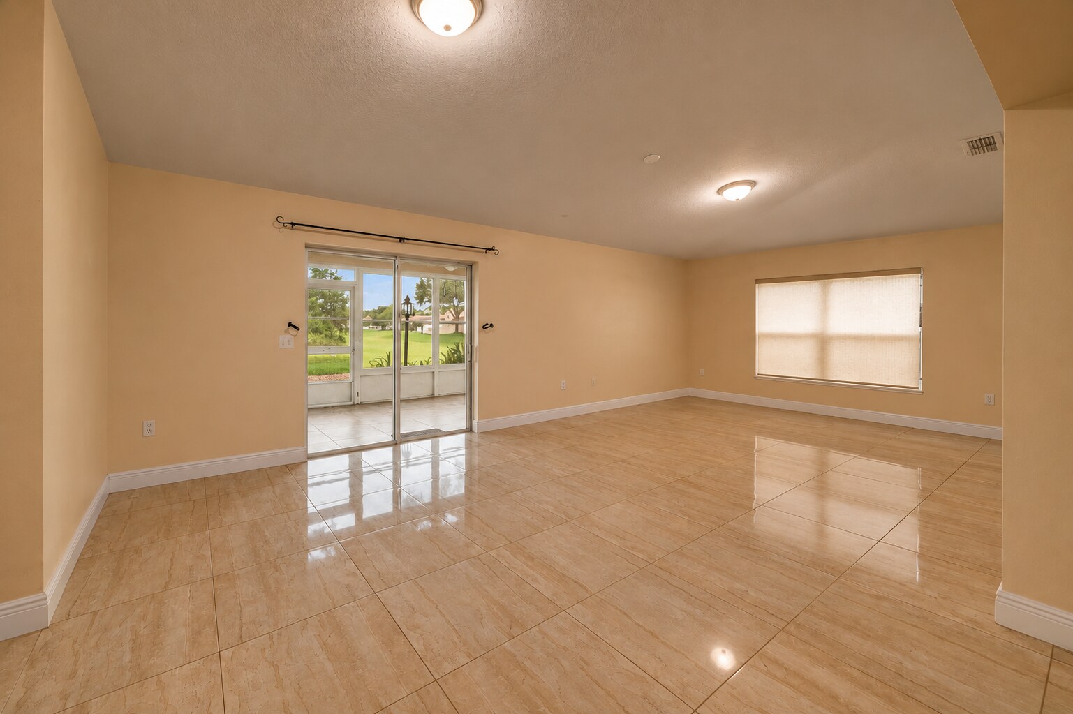 Building Photo - 537 Mason Dr
