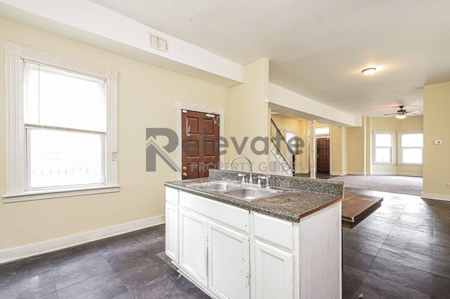 Building Photo - 1313 N 20th St