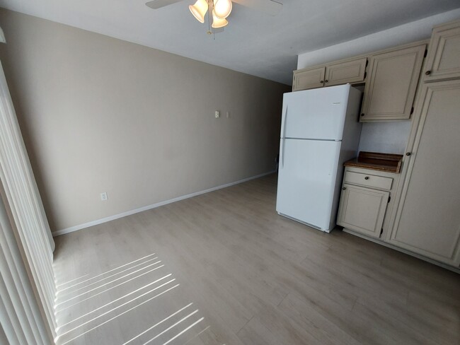 Building Photo - 1595 Mendocino Dr