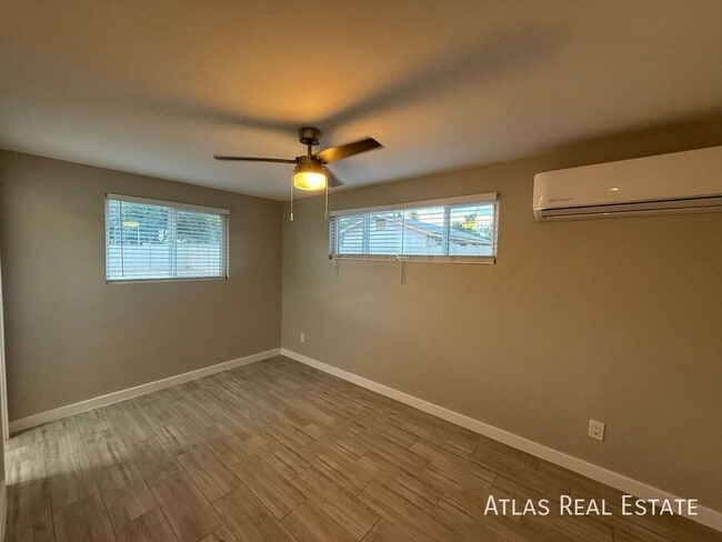 Building Photo - 3412 W Orangewood Ave