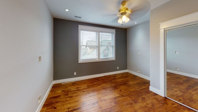 Building Photo - 1702 Highland Ave