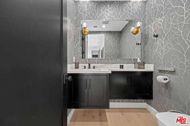 Building Photo - 3140 Coldwater Canyon Ave