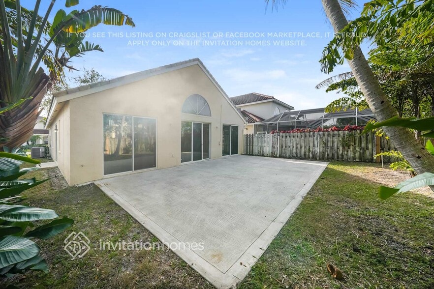 Building Photo - 7699 Thornlee Dr