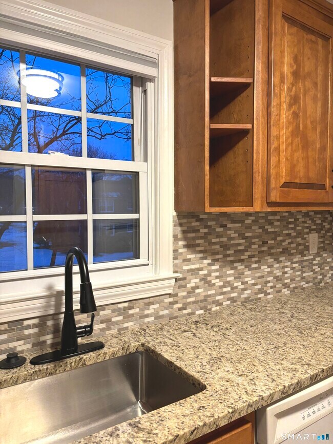 Building Photo - 17 Brickyard Rd