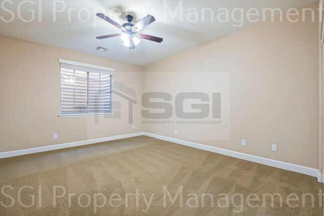 Building Photo - LUXURY 5 BEDROOM VISTANCIA BASEMENT HOME!