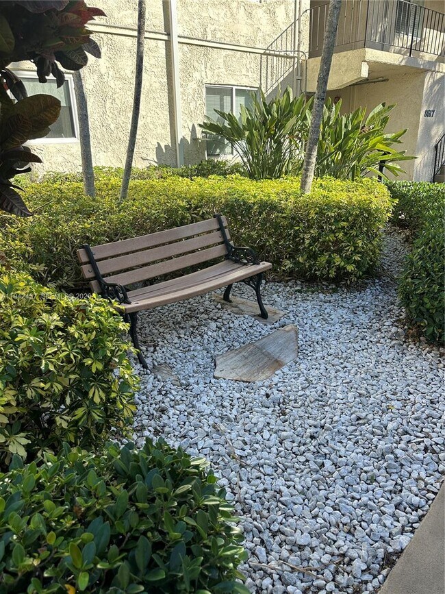 Building Photo - 8605 SW 68th Ct