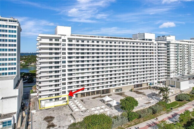 Building Photo - 5555 Collins Ave