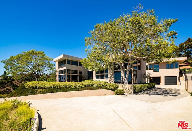 Building Photo - 1436 Summitridge Dr