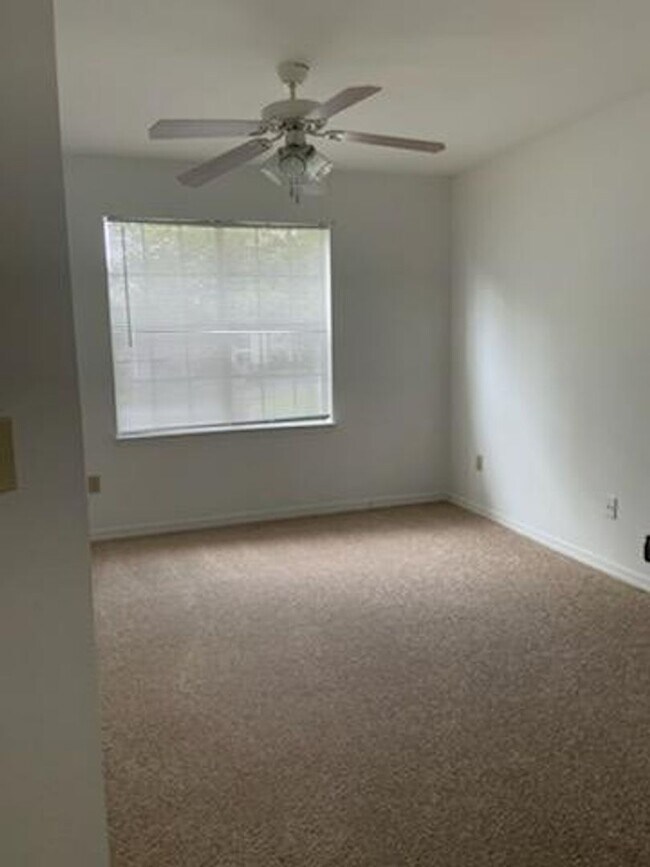 Building Photo - 7300 Westpointe Blvd