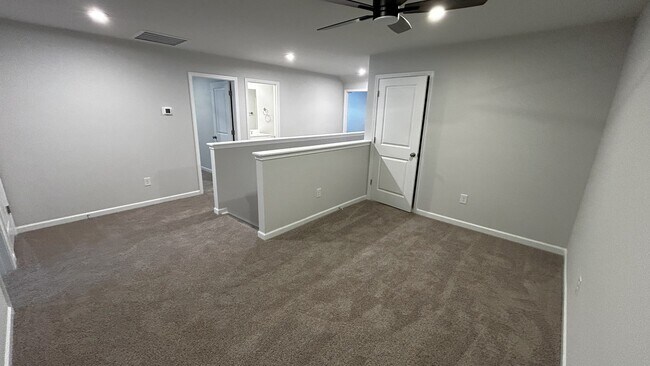 Building Photo - 403 Mariene Dr