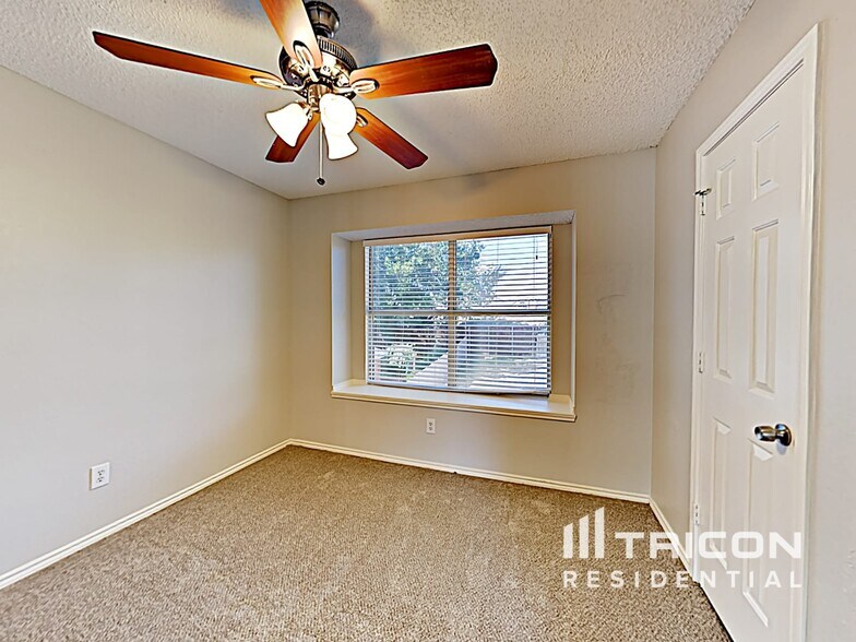 Building Photo - 1026 Chasemore Dr