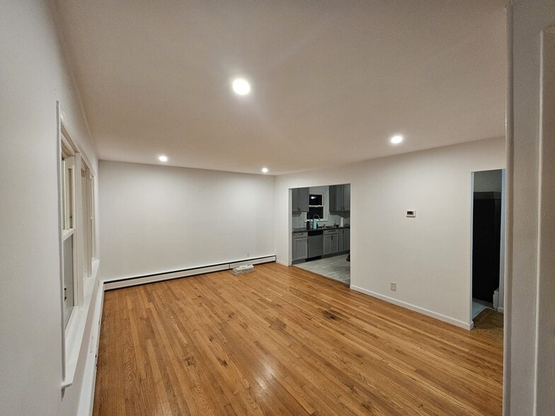 Building Photo - 26 Helena Ave