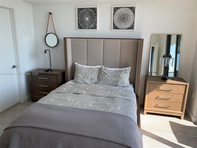 Building Photo - 55 SW 9th St