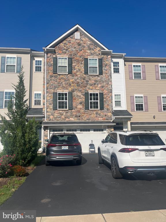 Building Photo - 141 Graystone Dr