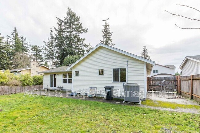 Building Photo - 620 S 192nd Pl