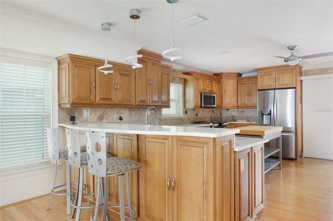 Building Photo - 11820 Capri Cir S