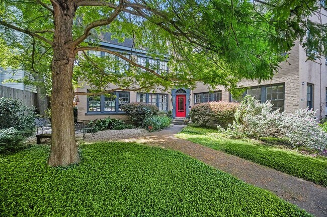 Building Photo - 4408 Yoakum Blvd