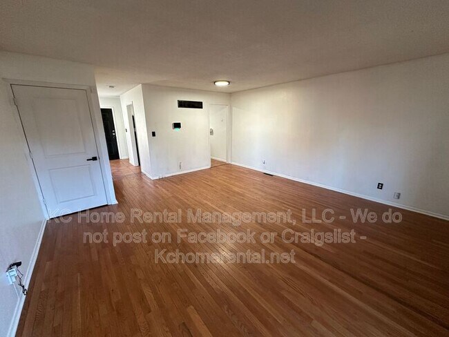 Building Photo - 1708 E 97th St