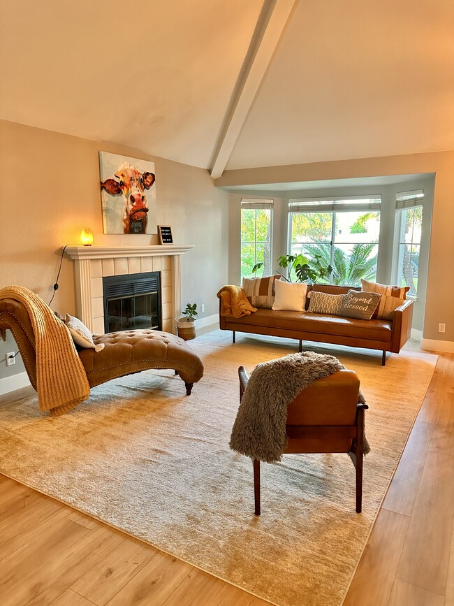 Building Photo - 23257 Joaquin Ridge Dr