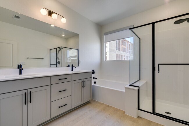 Building Photo - Brand New 4 Bedroom + Den/Office in Summerlin