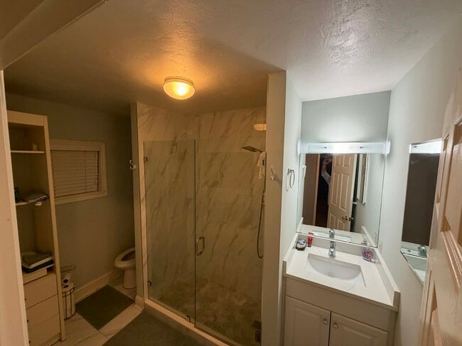 Building Photo - 6610 Golden Gate Pkwy