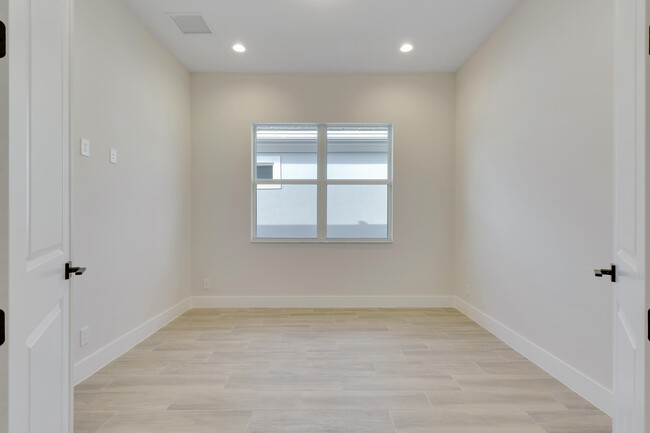 Building Photo - 12549 Nautilus Cir