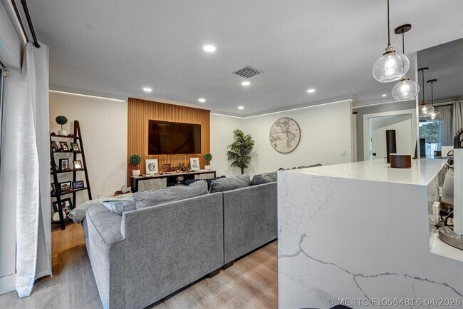 Building Photo - 9581 NW 9th Ct