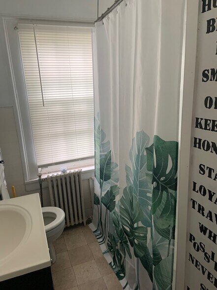 Bathroom - 314 W Miner St